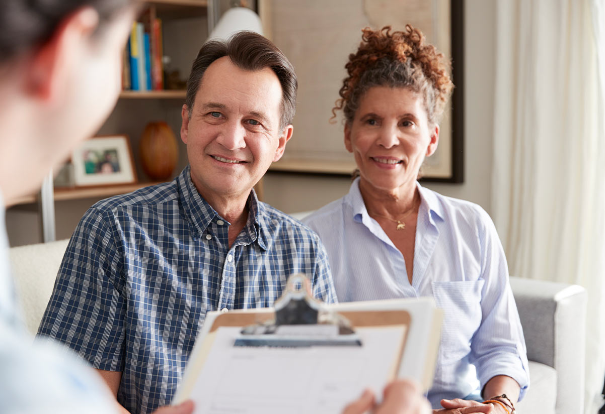 couple meeting with financial adivisor to talk about fixed index annuities for retirement chicago il